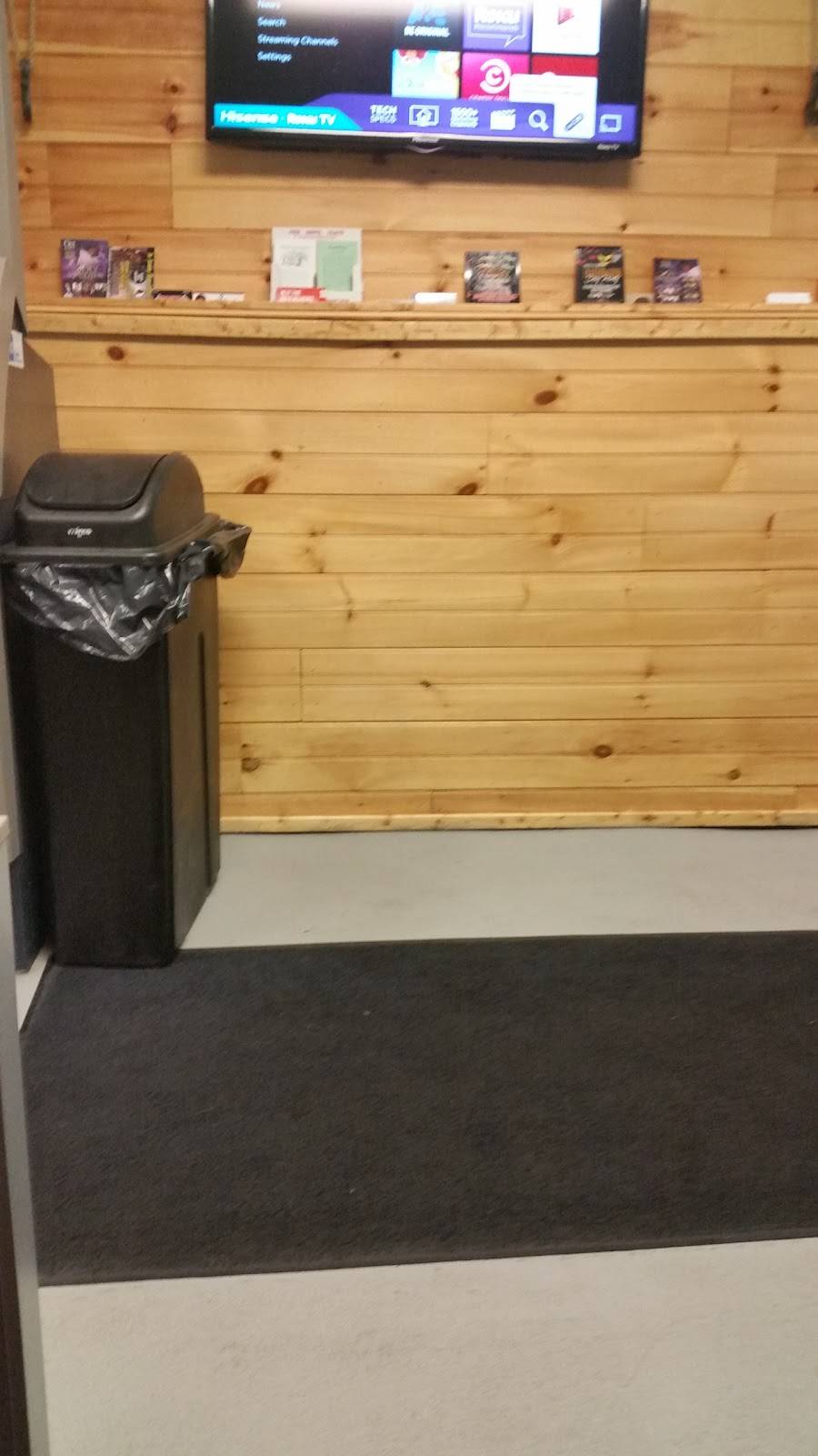 Kevins Seafood | restaurant | 17 Kimberly Ave, New Haven, CT 06519, USA | 2037760433 OR +1 203-776-0433