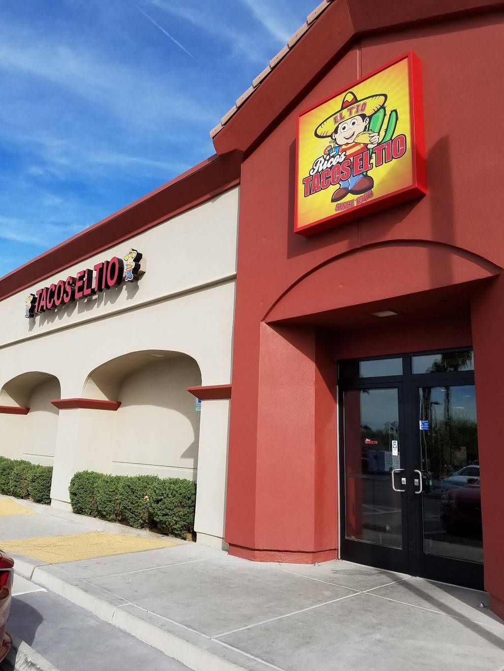 Ricos Tacos El Tio | restaurant | 1430 W Horizon Ridge Pkwy, Henderson, NV 89012, USA | 7025589101 OR +1 702-558-9101