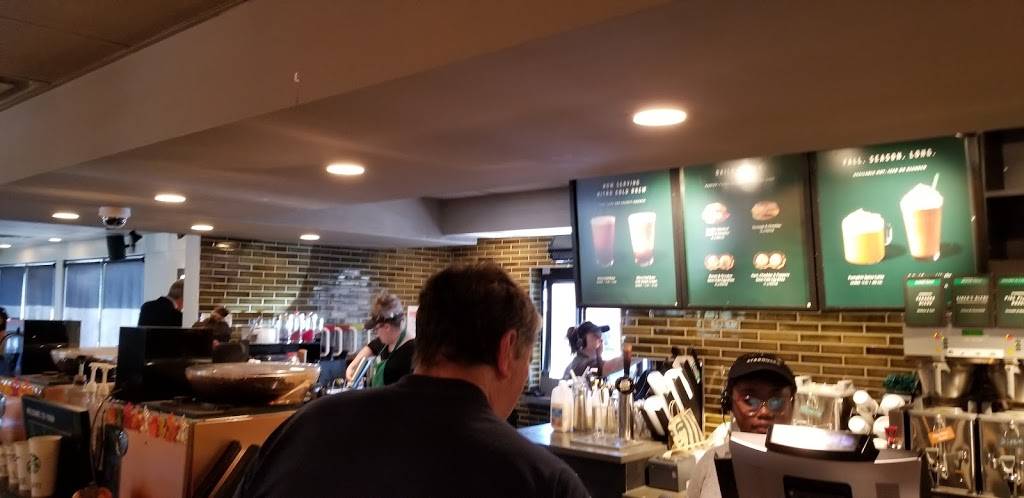 Starbucks | cafe | 38 Danbury Rd, New Milford, CT 06776, USA | 8603542508 OR +1 860-354-2508