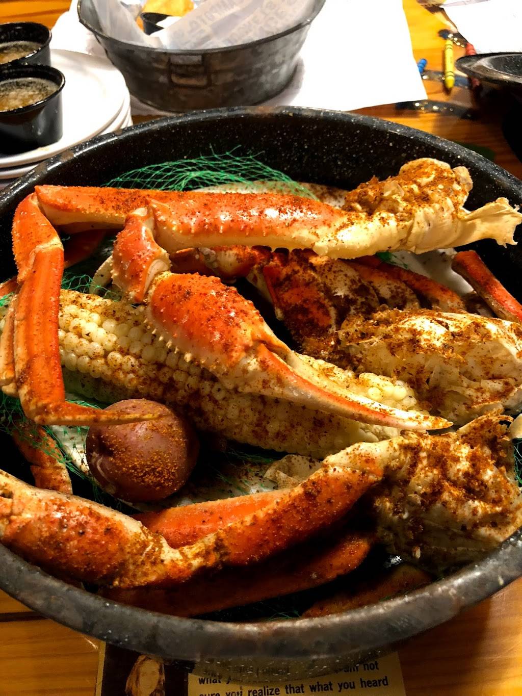 Joes Crab Shack | restaurant | 600 S Madison St, Wilmington, DE 19801, USA | 3027771803 OR +1 302-777-1803