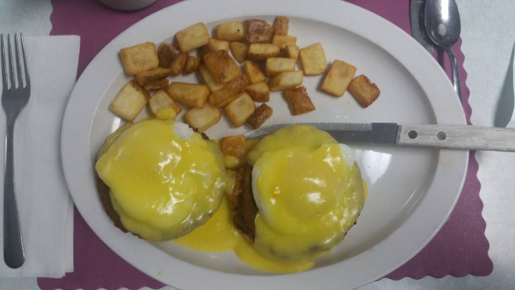 Coughlins Place | restaurant | 182 N Main St, East Longmeadow, MA 01028, USA | 4135251899 OR +1 413-525-1899