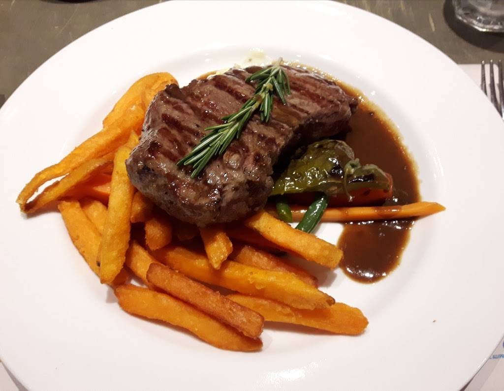 CoBrie International Restaurant & Catering | restaurant | 2121 Carling Ave, Ottawa, ON K2A 1H2, Canada | 6136805040 OR +1 613-680-5040