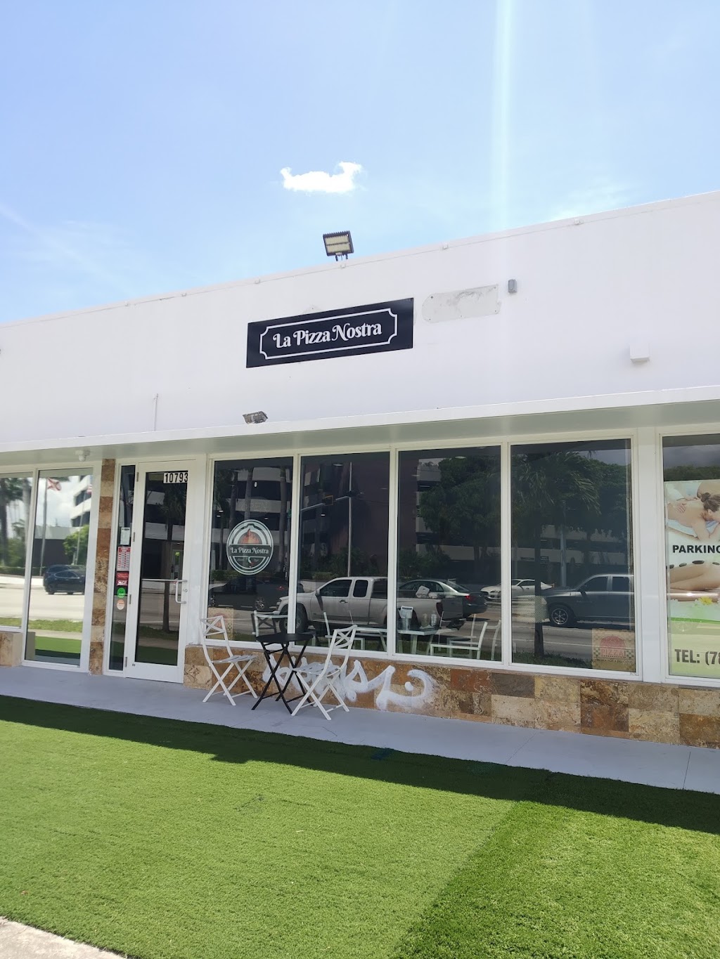 La Pizza Nostra | restaurant | 10793 Biscayne Blvd, Miami, FL 33161, USA | 3054561148 OR +1 305-456-1148