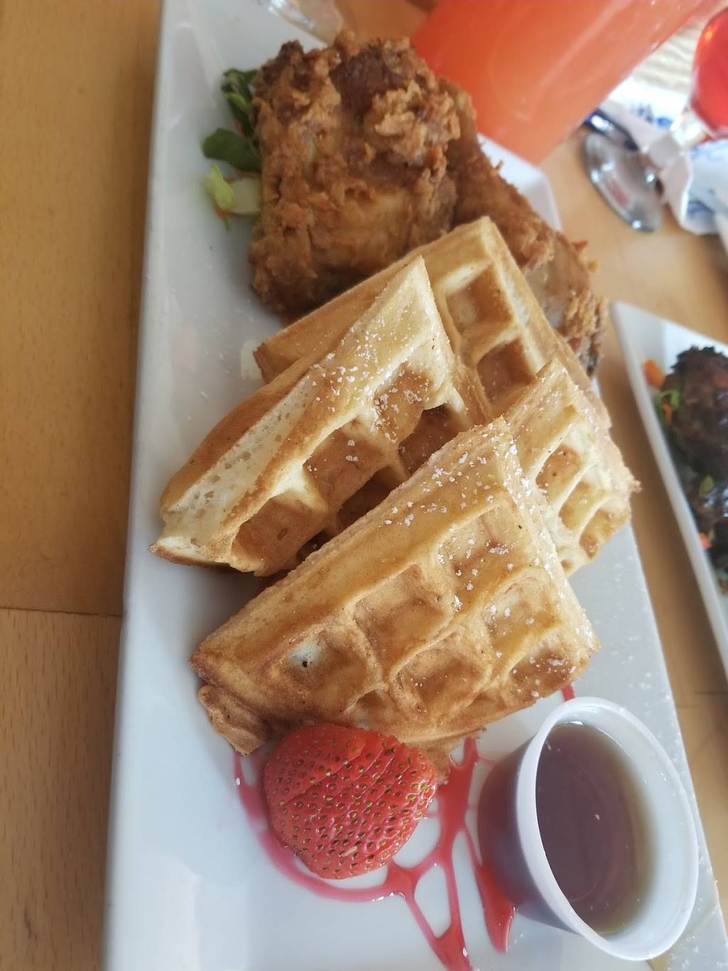 Fusion East | restaurant | 1179 Elton St, Brooklyn, NY 11239, USA | 7189755065 OR +1 718-975-5065