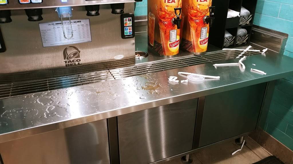 Taco Bell | meal takeaway | 1044 Buenaventura Blvd, Kissimmee, FL 34743, USA | 3213335216 OR +1 321-333-5216