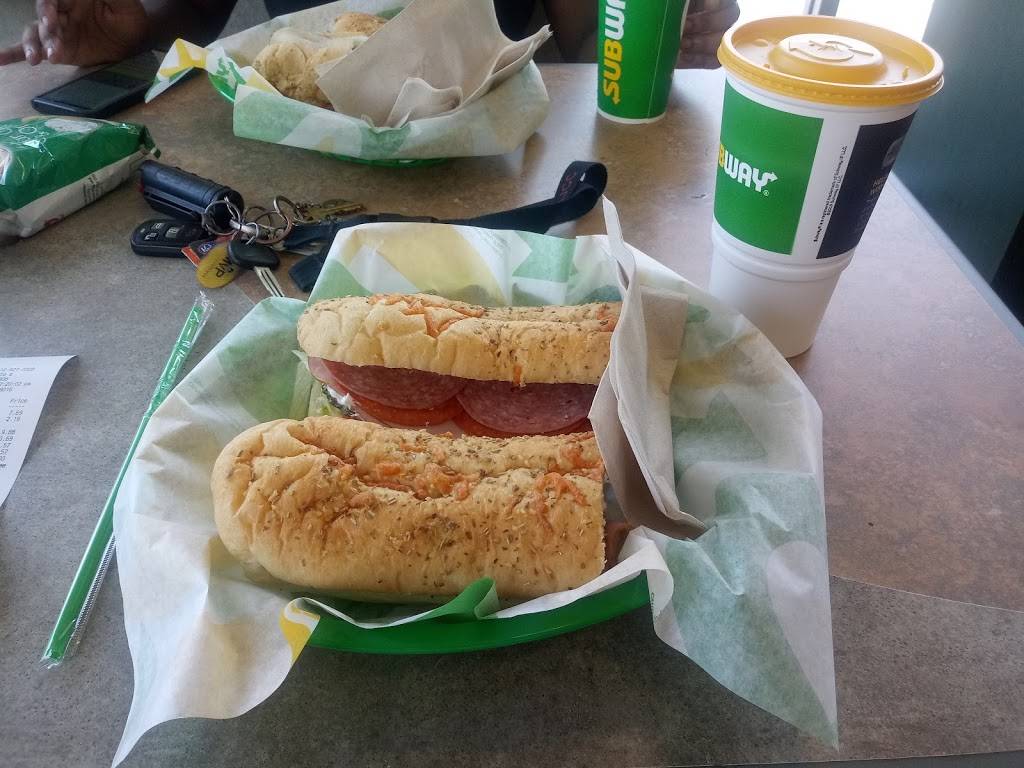 Subway | restaurant | 8608 Abercorn St A, Savannah, GA 31406, USA | 9129273328 OR +1 912-927-3328
