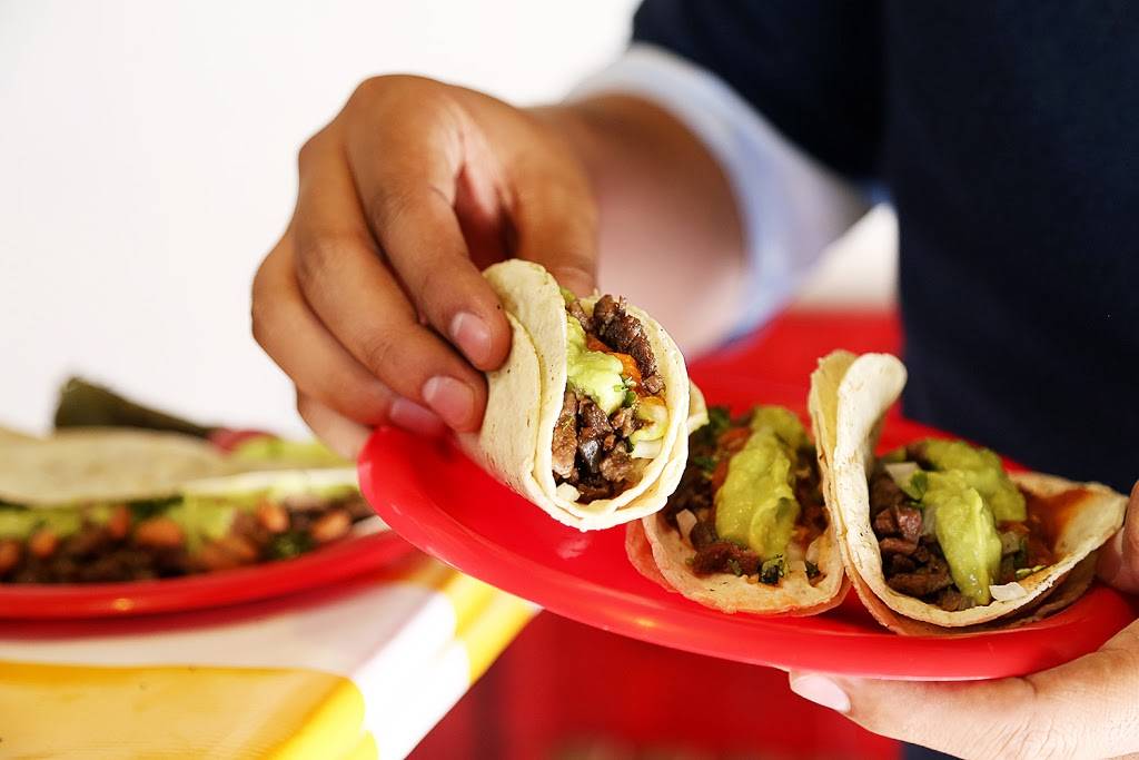 Viva El Taco | restaurant | Paseo del Río 6642, Río Tijuana 3a. Etapa, Rio Tijuana 3ra Etapa, 22226 Tijuana, B.C., Mexico | 016643293888 OR +52 664 329 3888