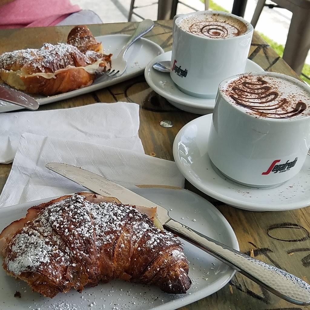 Pinocchio on the Bay | restaurant | 1830 N Bayshore Dr CP2, Miami, FL 33133, USA | 3053720556 OR +1 305-372-0556