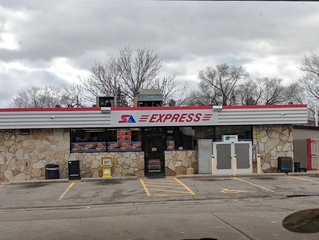 Holiday Stationstores | cafe | 7744 12th Ave S, Richfield, MN 55423, USA | 6128694211 OR +1 612-869-4211