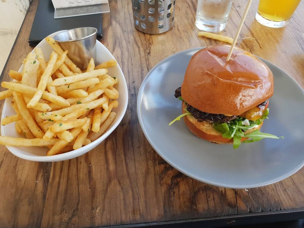 Makai Restaurant & Lounge | restaurant | 101 Broadway, Santa Monica, CA 90401, USA | 3104341511 OR +1 310-434-1511