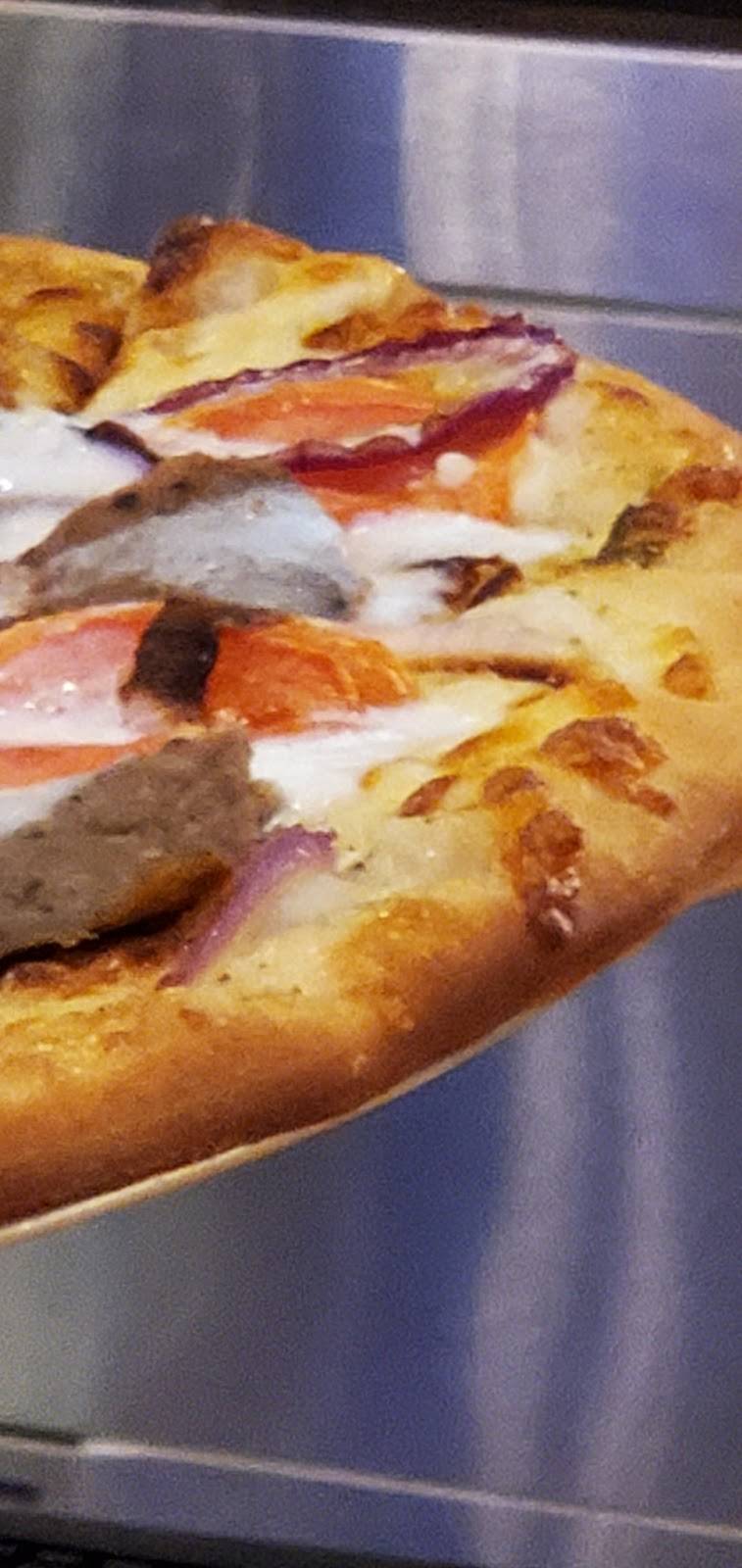 Lucky’s At The Lodge | restaurant | S74W17096 Janesville Rd, Muskego, WI 53150, USA | 4142358566 OR +1 414-235-8566