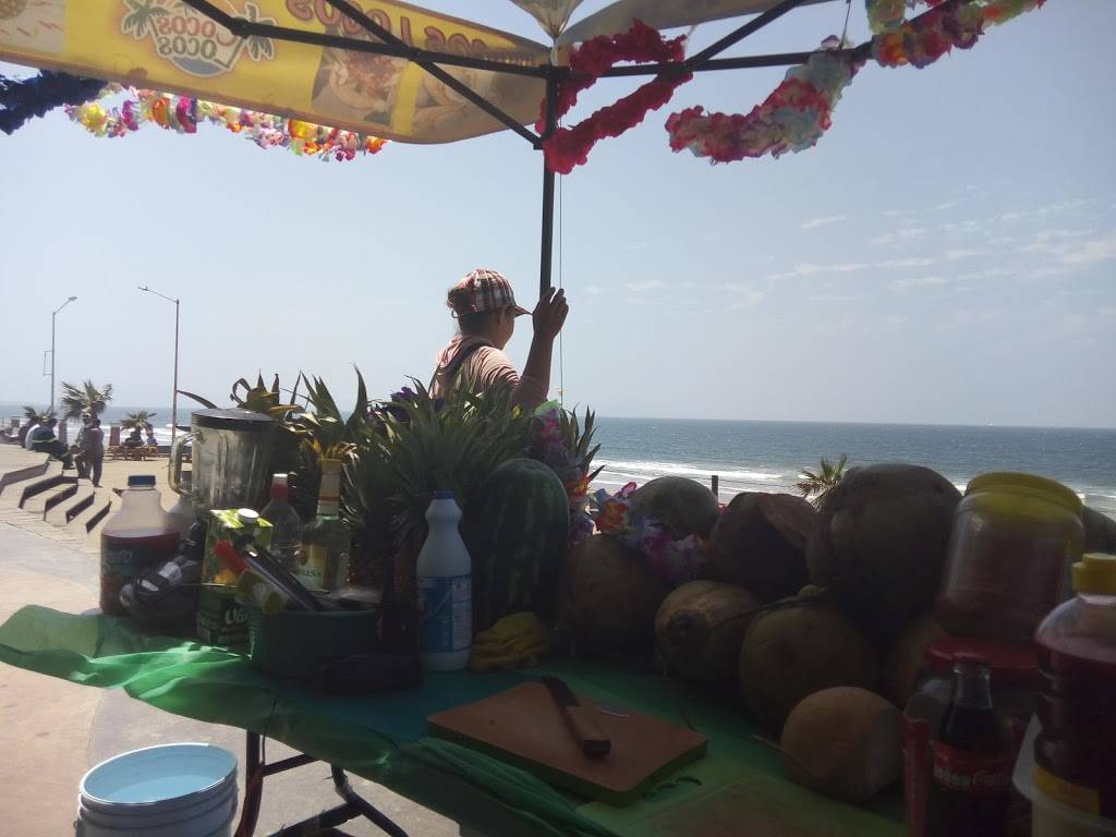 Cocos Locos MH | restaurant | Acapulco, 22890 Ensenada, B.C., Mexico | 016465932524 OR +52 646 593 2524