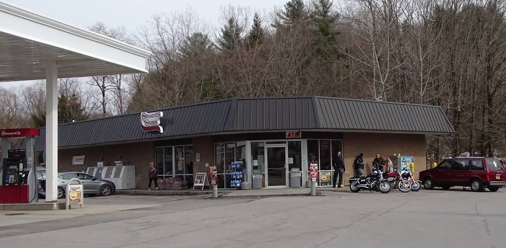 Stewarts Shops | meal takeaway | 8 Cold Brook St, Poland, NY 13431, USA | 3158265417 OR +1 315-826-5417