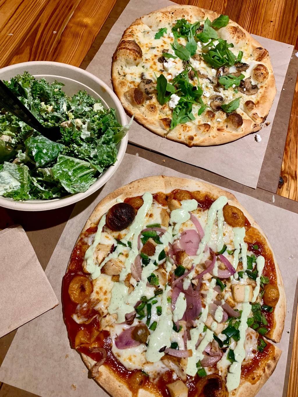 Snap Custom Pizza | restaurant | 6 E 1st Ave, Conshohocken, PA 19428, USA | 6102346162 OR +1 610-234-6162