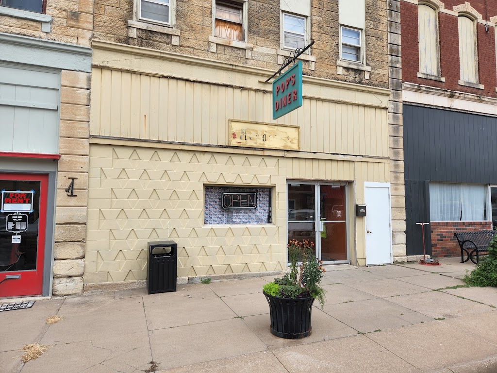 Pops Diner | restaurant | 115 N Walnut St, Peabody, KS 66866, USA | 6209832307 OR +1 620-983-2307