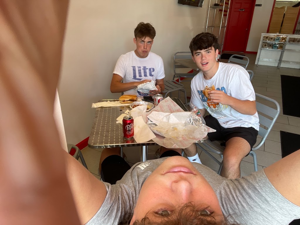 Brendos King of Heros | restaurant | 82 Hillside Avenue, Williston Park, NY 11596, USA | 5162469130 OR +1 516-246-9130