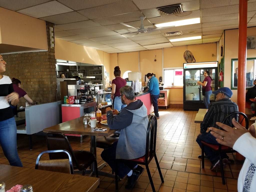 Mundos | restaurant | 4006 Doniphan Dr, El Paso, TX 79922, USA | 9155818233 OR +1 915-581-8233