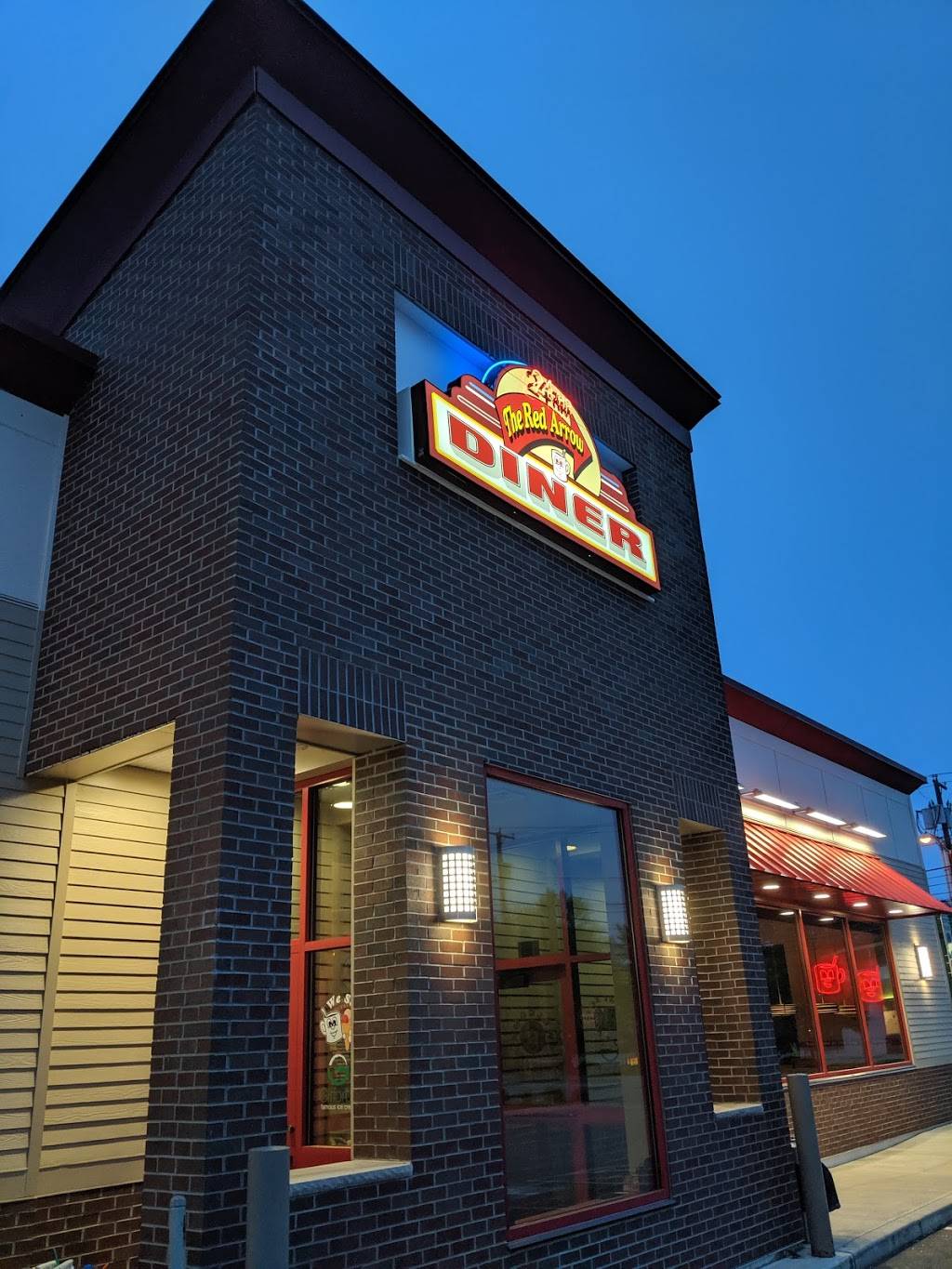 Red Arrow Diner | restaurant | 112 Loudon Rd, Concord, NH 03301, USA | 6034150444 OR +1 603-415-0444