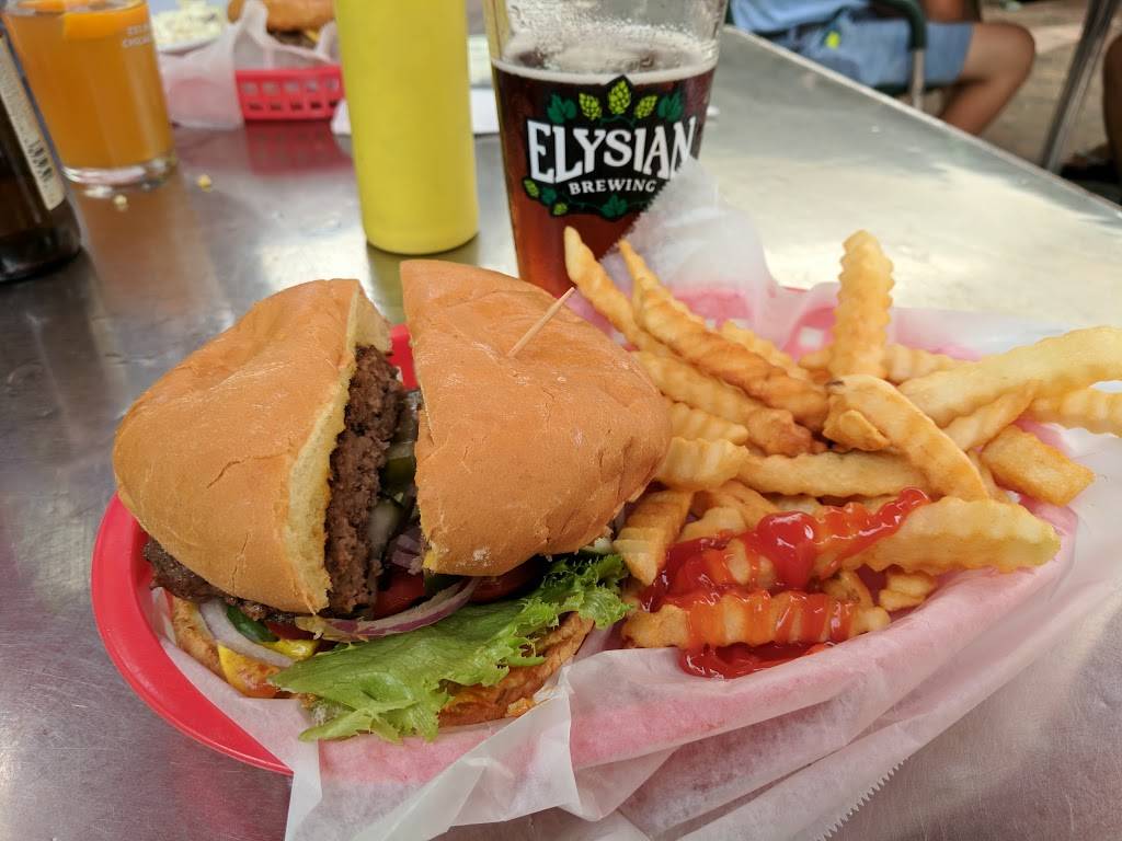 The Chattaway | restaurant | 358 22nd Ave S, St. Petersburg, FL 33705, USA | 7278231594 OR +1 727-823-1594