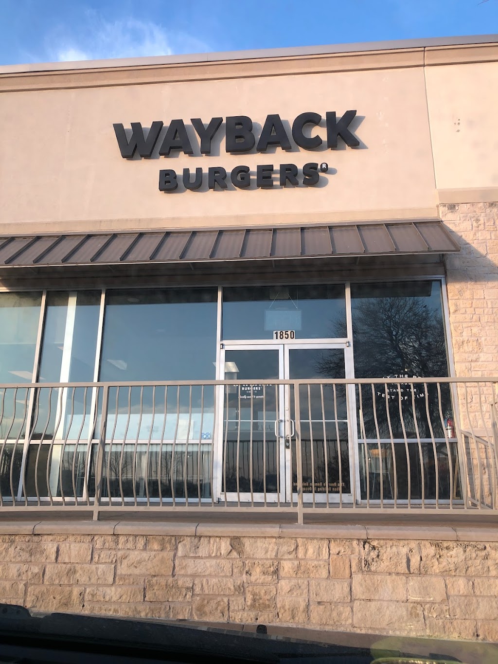 Wayback Burgers | restaurant | 12901 N Interstate Hwy 35 Unit #1850, Austin, TX 78753, USA | 7372024554 OR +1 737-202-4554