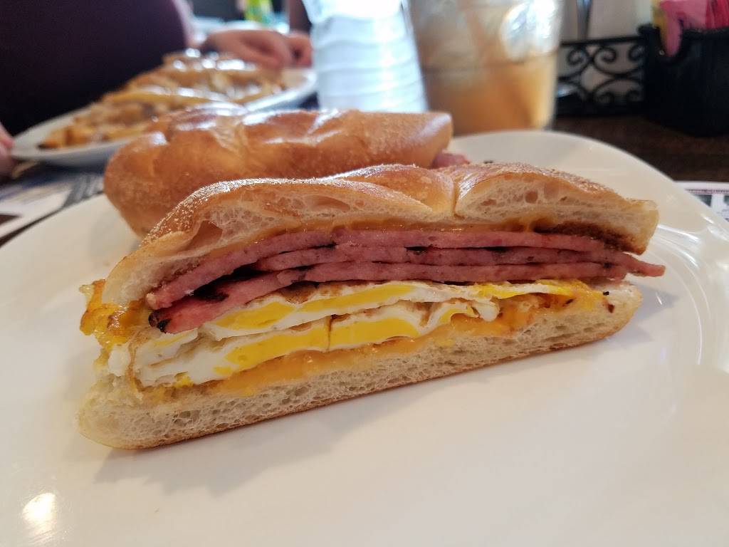 East Hanover Diner | restaurant | 275 NJ-10, East Hanover, NJ 07936, USA | 9738848840 OR +1 973-884-8840