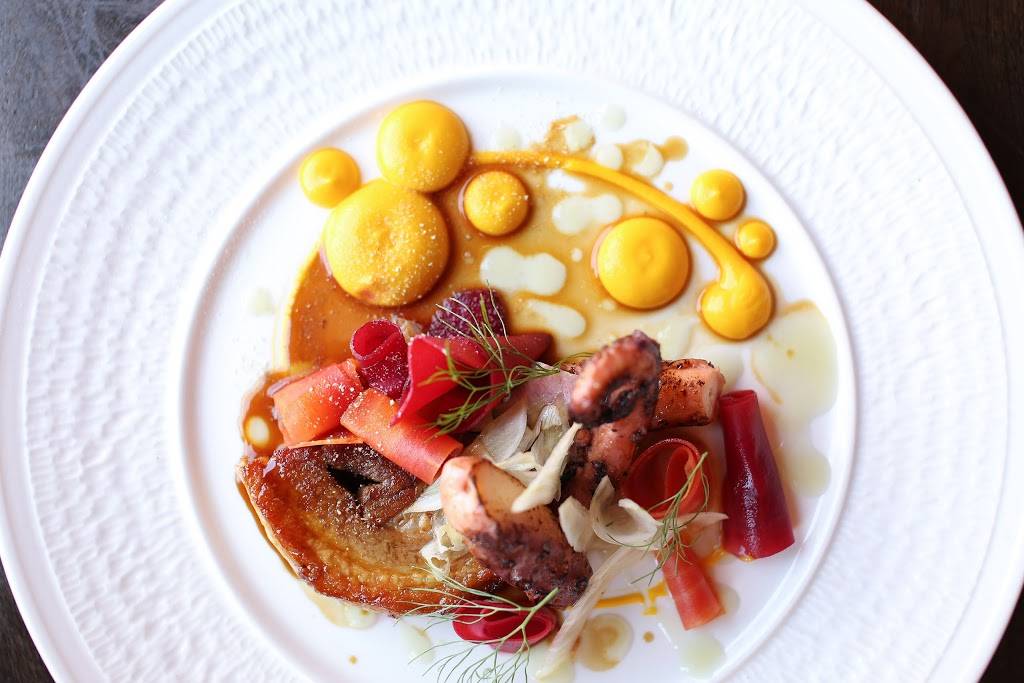 Michael & Marions | restaurant | 89 Bayfield St, Barrie, ON L4M 3A7, Canada | 7057211188 OR +1 705-721-1188