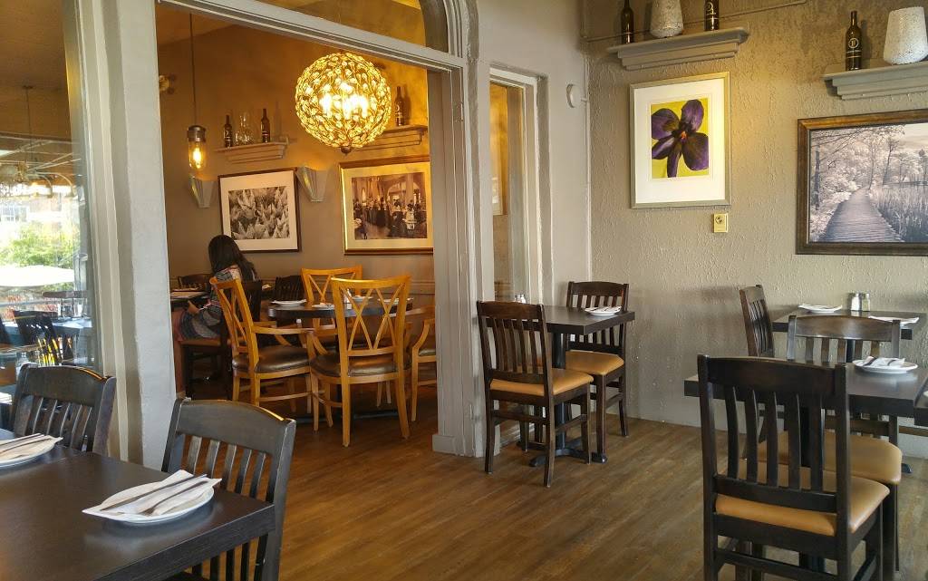 Oasis Bar & Grill | restaurant | 31 King St E, Cobourg, ON K9A 2M3, Canada | 9053726634 OR +1 905-372-6634