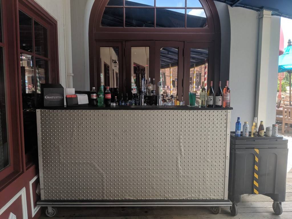 Lombards Seafood Grille | restaurant | 27 South St, Orlando, FL 32819, USA | 4072243663 OR +1 407-224-3663