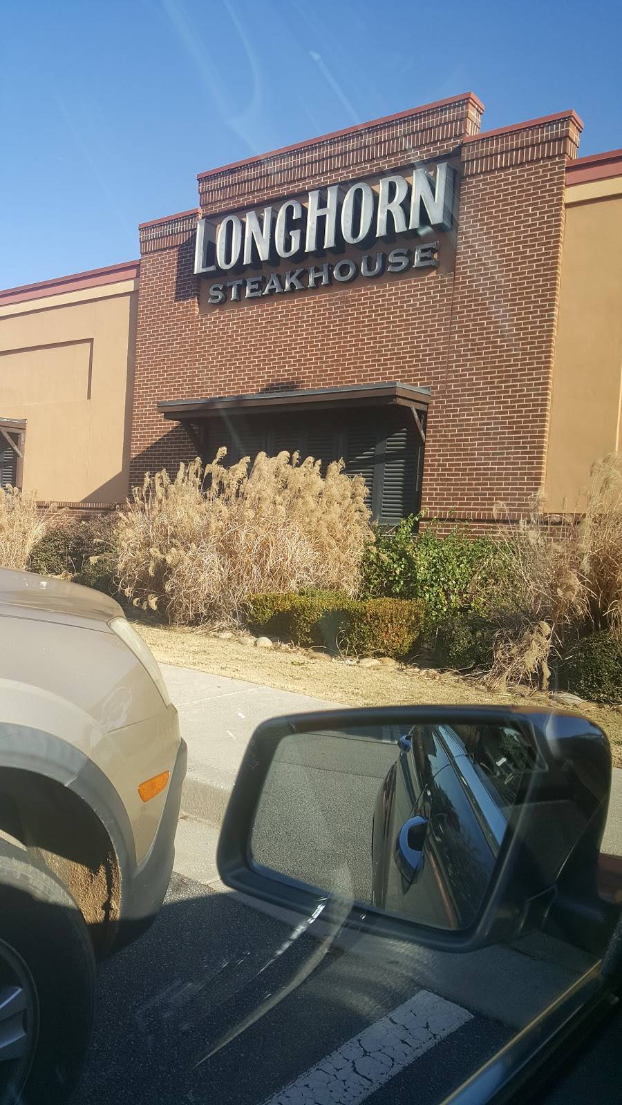 LongHorn Steakhouse | meal takeaway | 3366 Cobb Pkwy NW, Acworth, GA 30101, USA | 7709758703 OR +1 770-975-8703