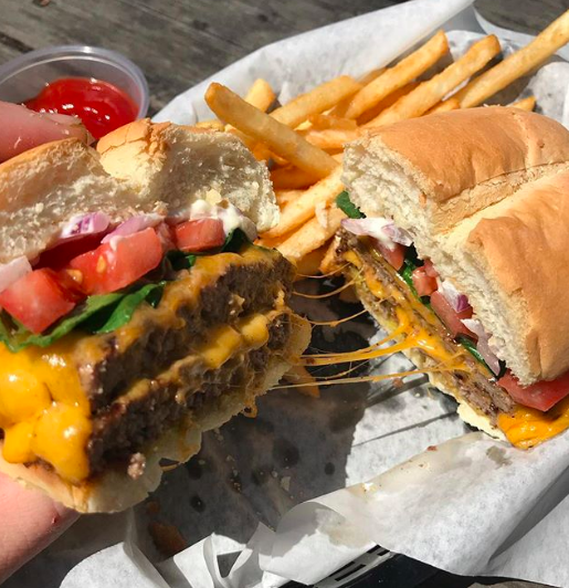 Village Host Pizza & Grill | restaurant | 819 Bay Ave, Capitola, CA 95010, USA | 8314648455 OR +1 831-464-8455