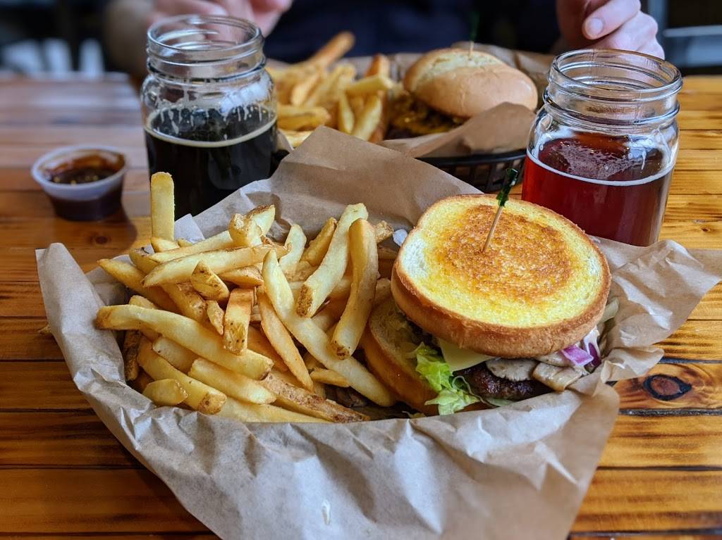 Spanky Burger & Brew | restaurant | 601 S Pine St, Tacoma, WA 98405, USA | 2533271111 OR +1 253-327-1111