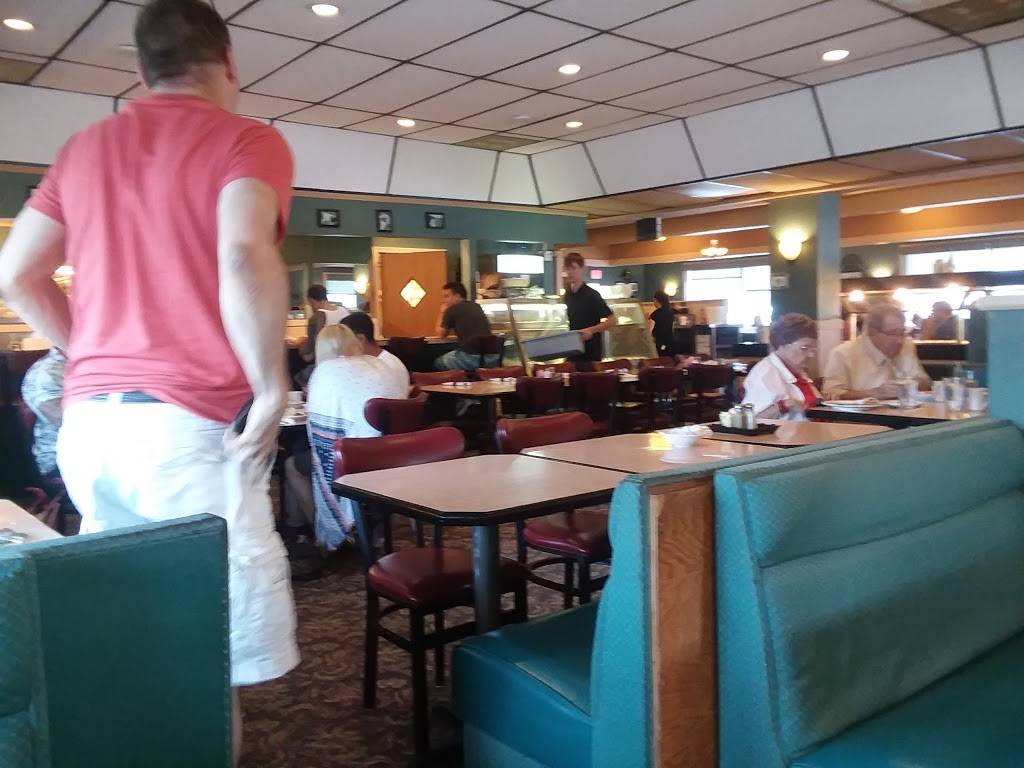 Pappous Family Restaurant | restaurant | 8320 Snow Rd, Parma, OH 44129, USA | 4408889644 OR +1 440-888-9644