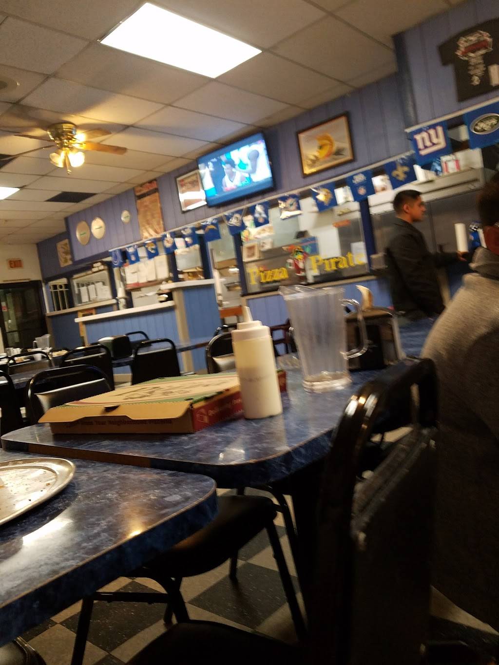 Pizza Pirate | restaurant | 520 J St, Parlier, CA 93648, USA | 5596462717 OR +1 559-646-2717