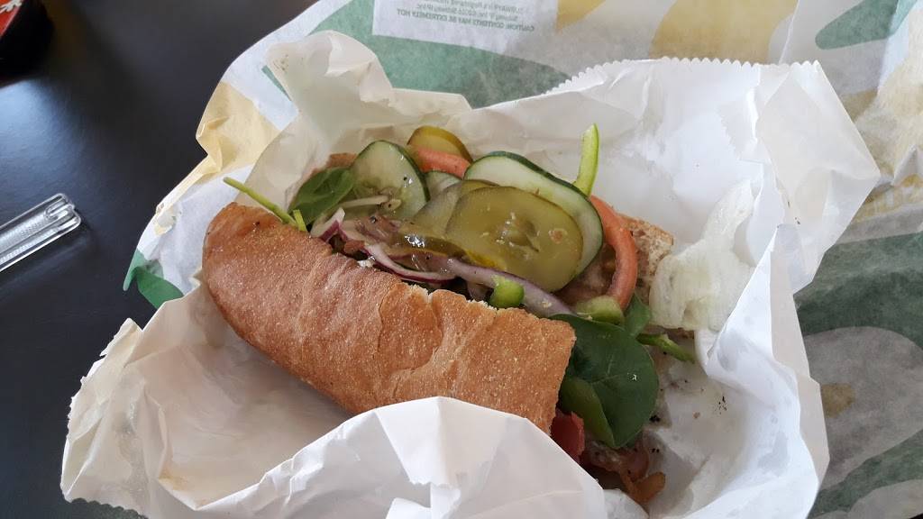Subway | restaurant | 50 Water St H380D, Lee, MA 01238, USA | 4132438292 OR +1 413-243-8292