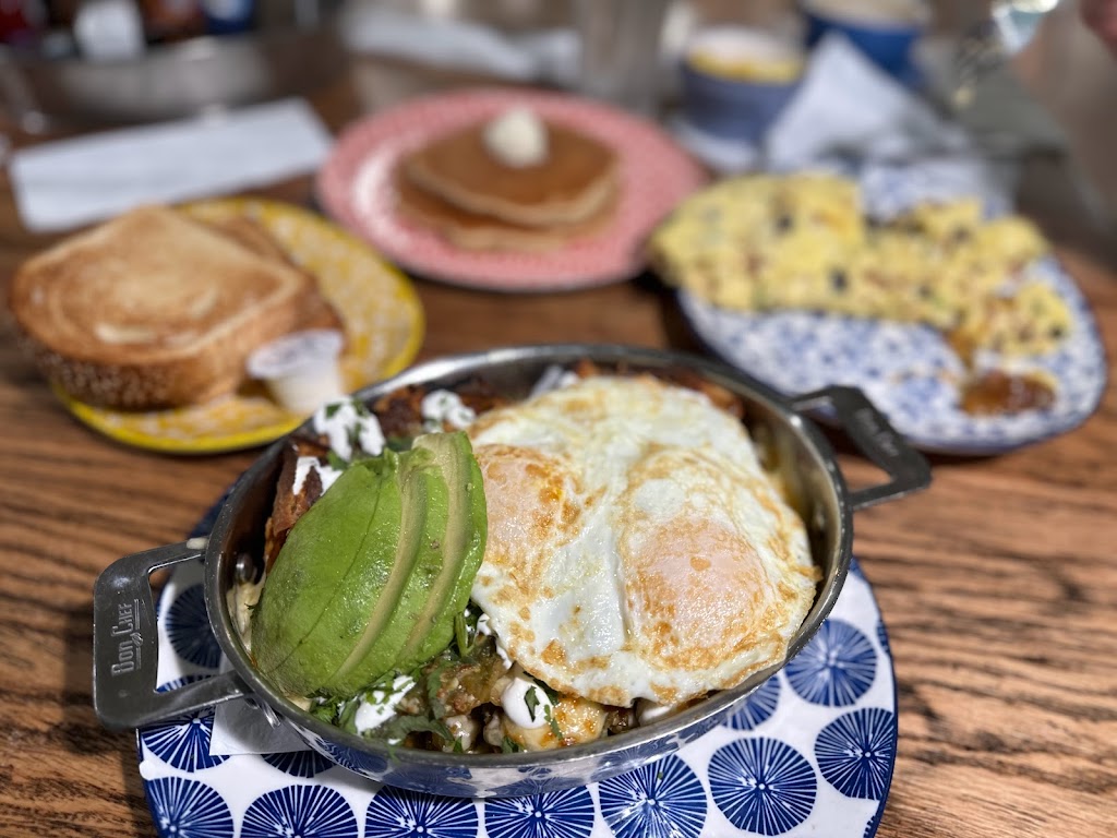 Honey Berry Pancakes and Cafe | restaurant | 394 E Irving Park Rd, Roselle, IL 60172, USA | 6305290333 OR +1 630-529-0333