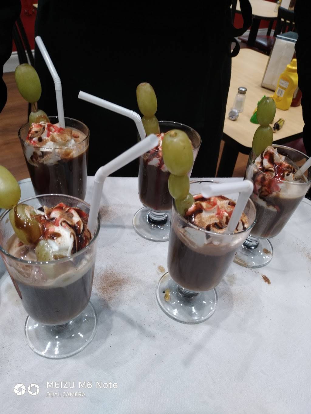 Angelinas Place | restaurant | 219 Connie Crescent unit 5a, Concord, ON L4K 1L4, Canada | 4166616961 OR +1 416-661-6961