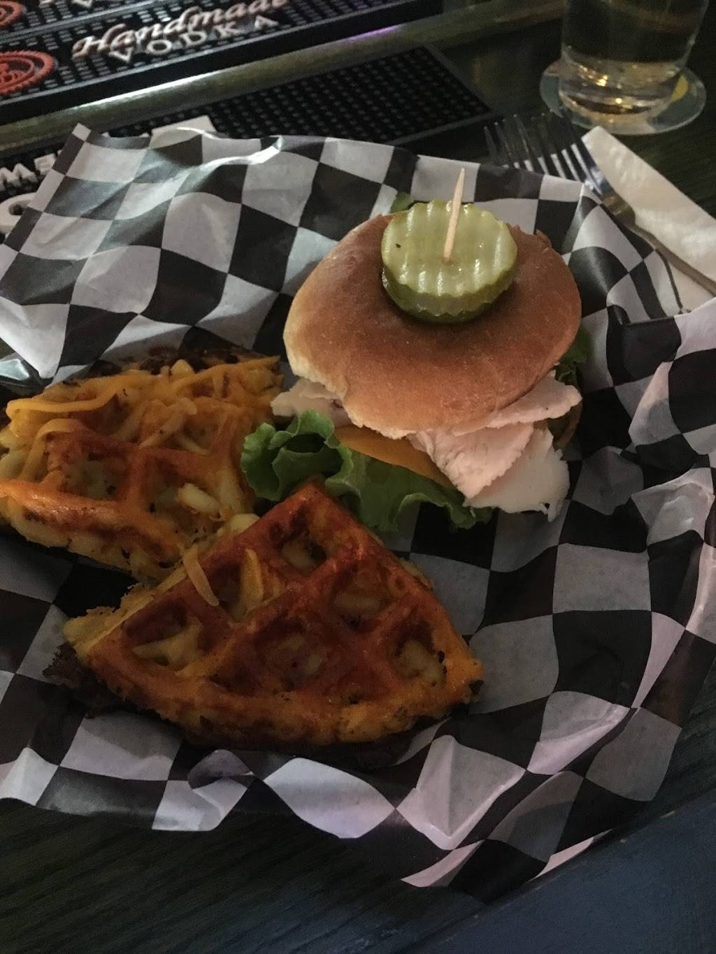 Smokehouse on Sixth | restaurant | 1318 6th Ave N, Nashville, TN 37208, USA | 6159537846 OR +1 615-953-7846