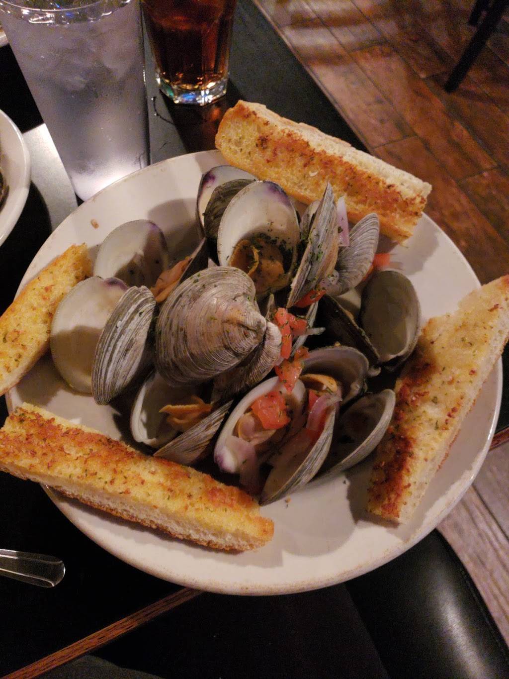 Mooneys Sports Bar & Grill | restaurant | 1531 Military Rd, Kenmore, NY 14217, USA | 7168771800 OR +1 716-877-1800