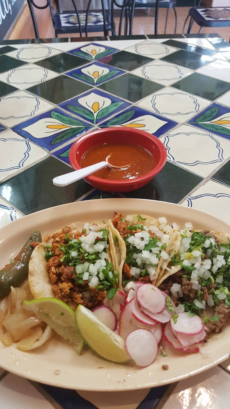 Taqueria Poncitlan | restaurant | 4710 N Grand Ave, Covina, CA 91724, USA | 6269380362 OR +1 626-938-0362