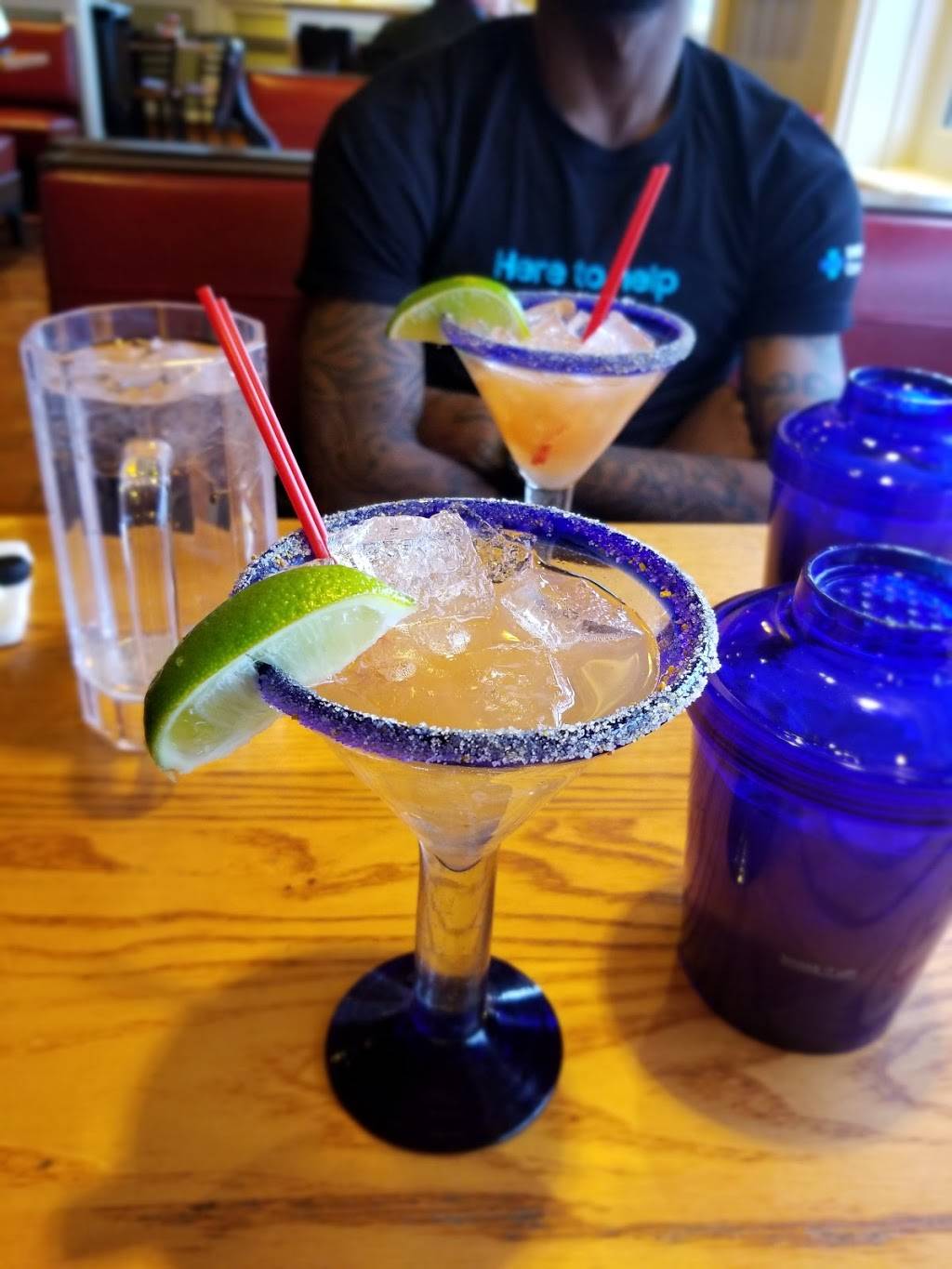 Chilis Grill & Bar | meal takeaway | 1752 E Market St, Harrisonburg, VA 22801, USA | 5405641142 OR +1 540-564-1142