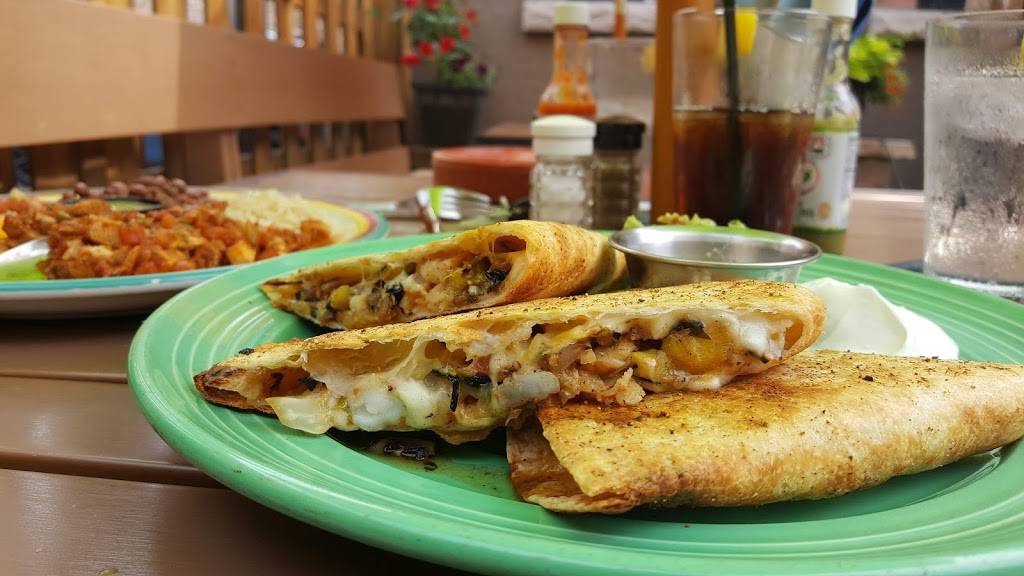 San Pedro Cafe | restaurant | 426 2nd St, Hudson, WI 54016, USA | 7153864003 OR +1 715-386-4003