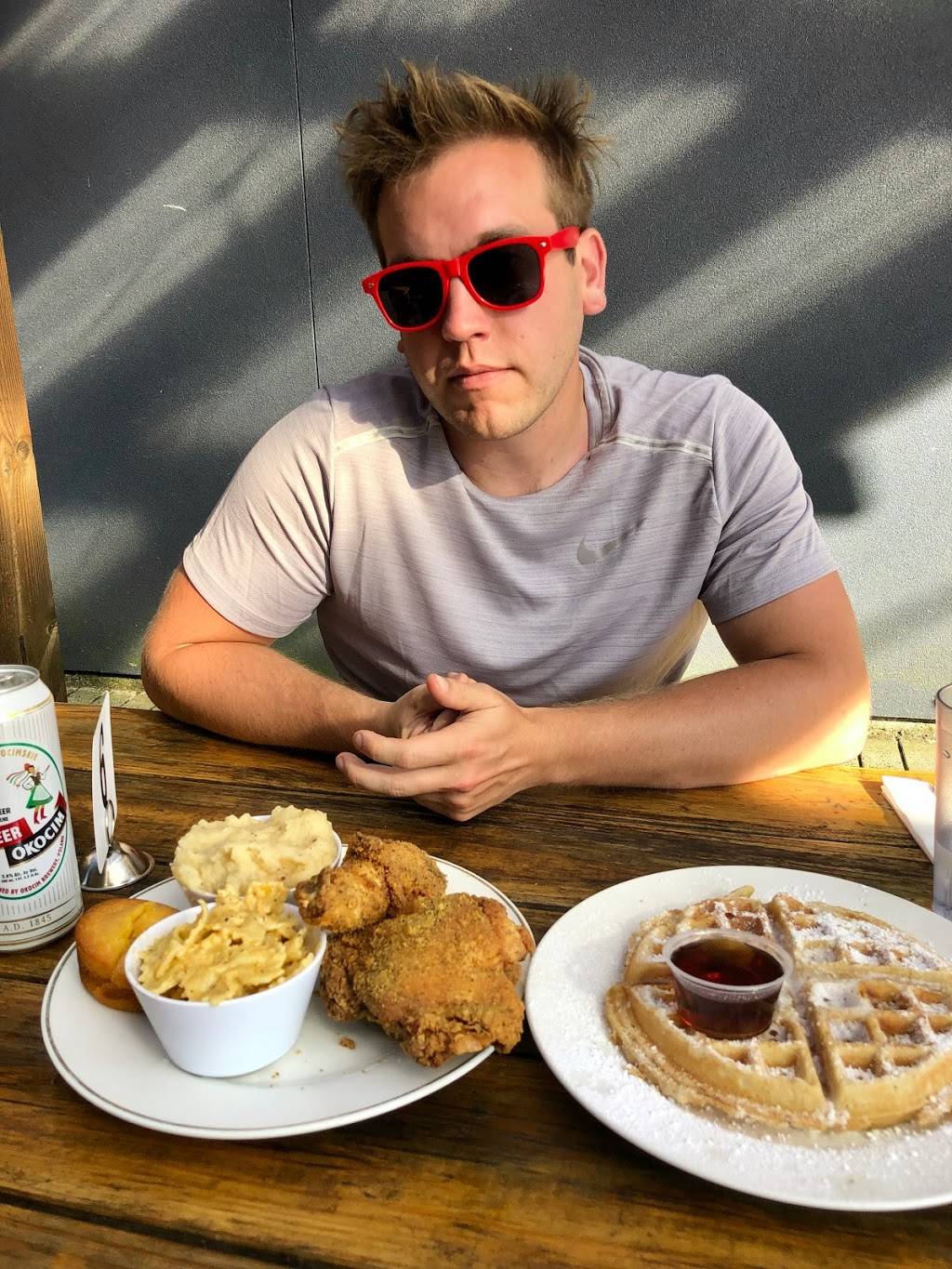 Dubs St. Johns | restaurant | 8727 N Lombard St, Portland, OR 97203, USA | 5039988230 OR +1 503-998-8230