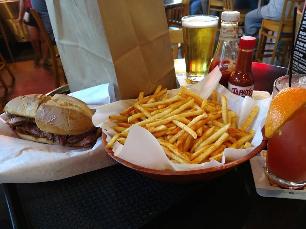 Dog House Grill | restaurant | 2789 E Shaw Ave, Fresno, CA 93710, USA | 5592949920 OR +1 559-294-9920