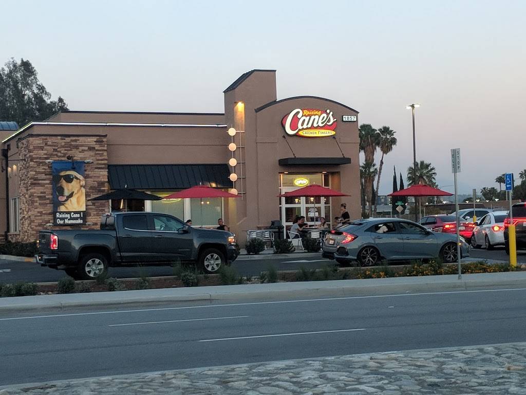 Raising Canes Chicken Fingers | meal takeaway | 1857 S Tippecanoe Ave, San Bernardino, CA 92408, USA | 9094780001 OR +1 909-478-0001