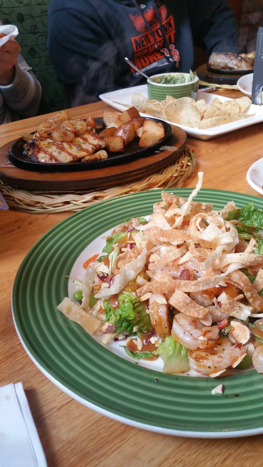 Applebees Grill + Bar | restaurant | 509 E 117th St, New York, NY 10035, USA | 6468962700 OR +1 646-896-2700