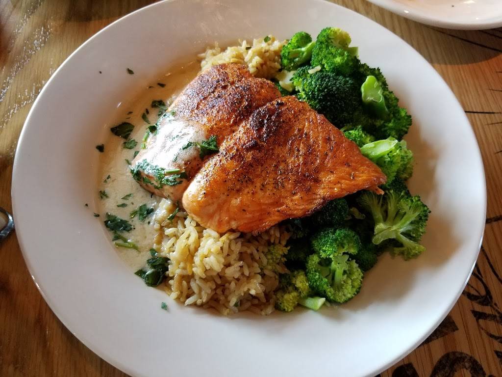 BJs Restaurant & Brewhouse | restaurant | 15701 Emerald Way, Bowie, MD 20716, USA | 3018502300 OR +1 301-850-2300