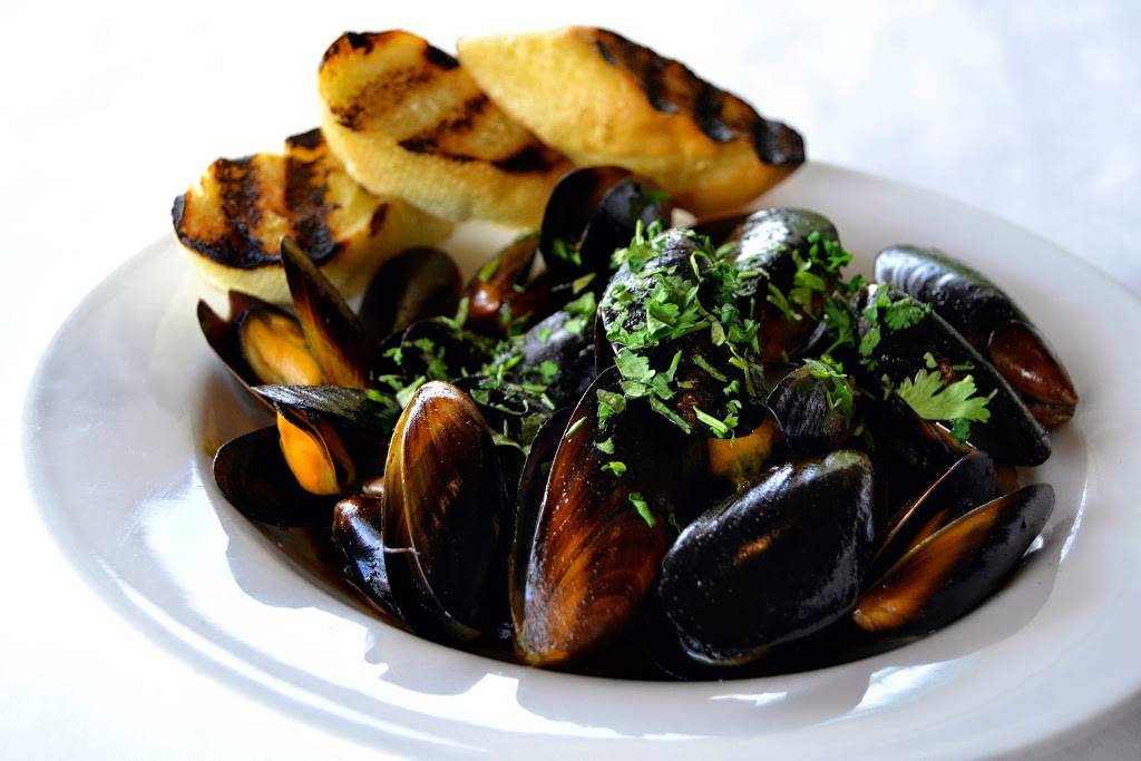 Top Deck Restaurant at Gordon Lodge | restaurant | 1420 Pine Dr, Baileys Harbor, WI 54202, USA | 9208391061 OR +1 920-839-1061