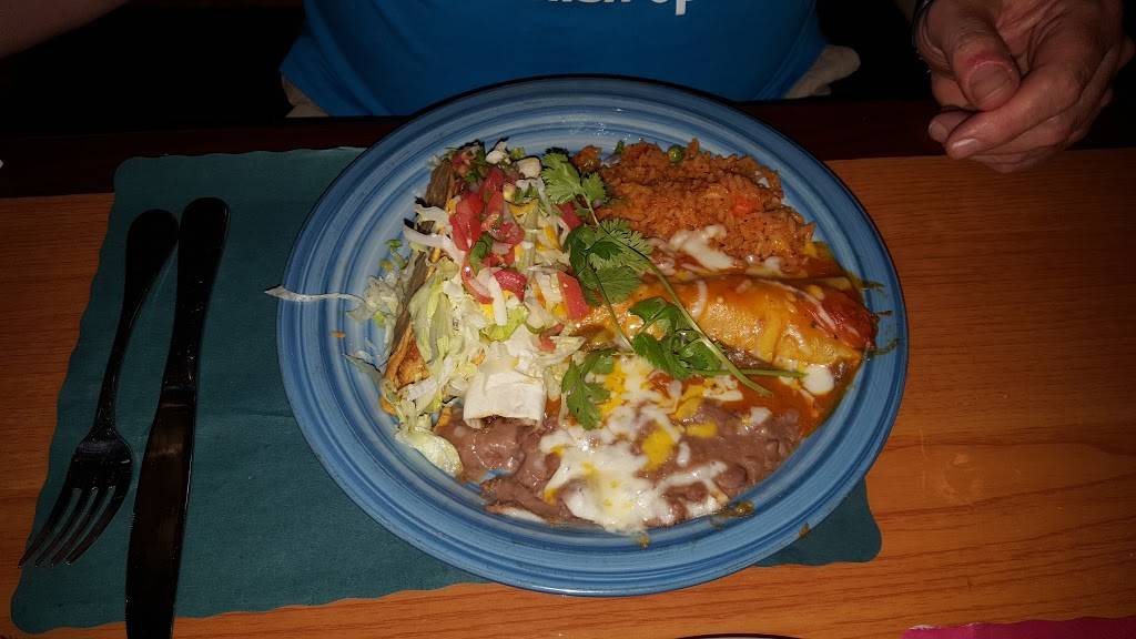 El Amigo Felix | restaurant | 8 Whalley Ave, New Haven, CT 06511, USA | 2037858200 OR +1 203-785-8200