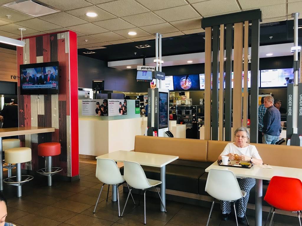McDonalds | cafe | 11500 SW 88th St, Miami, FL 33156, USA | 3055952347 OR +1 305-595-2347