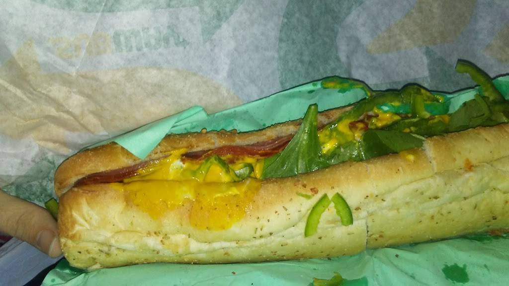 Subway | restaurant | 5537 Bigger Rd, Kettering, OH 45440, USA | 9374383303 OR +1 937-438-3303